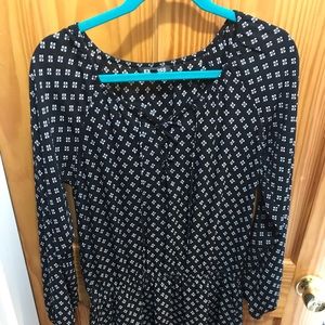 Express dress. Waist line elastic.